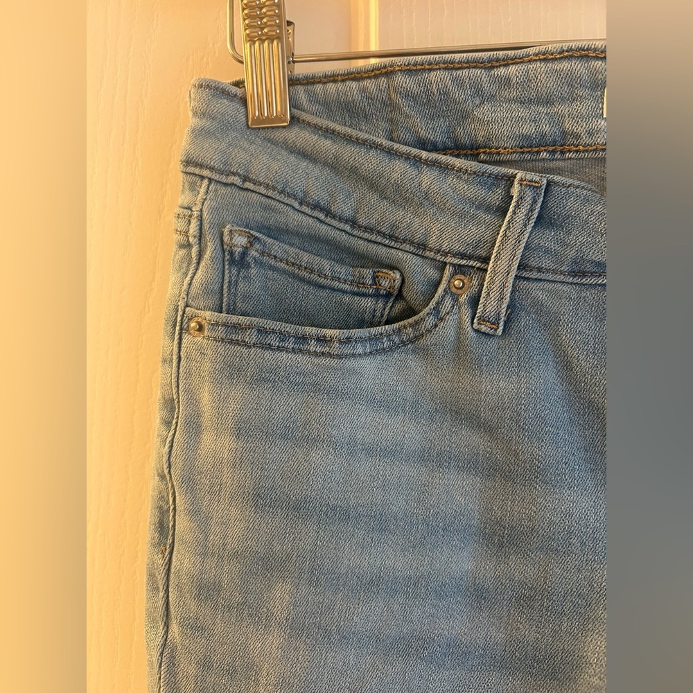 Levi's 711 Skinny Women's Jeans Size 28 in Light Medium Wash - Picture 3 of 8